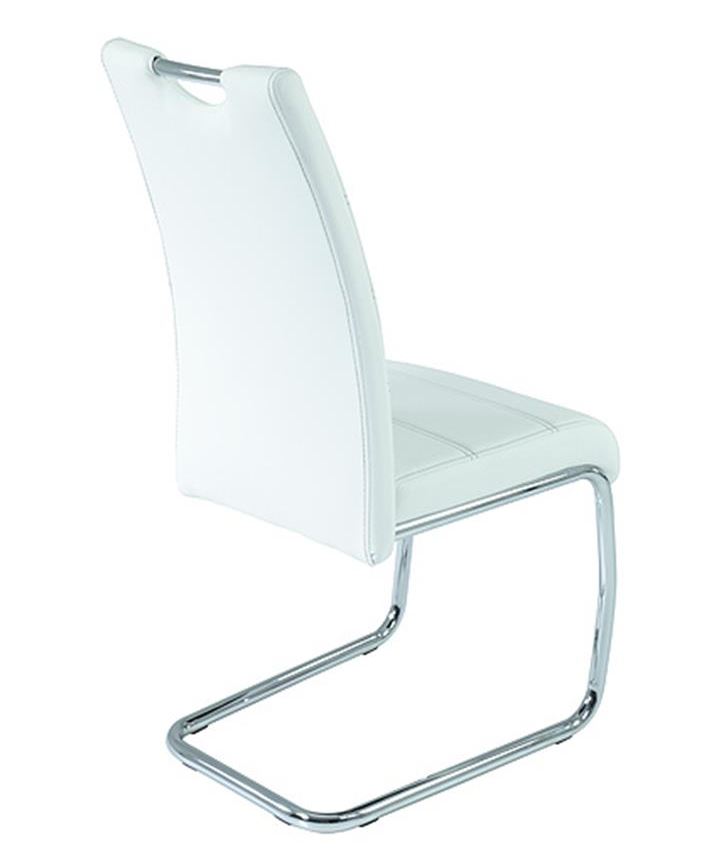 witte stoel met contrast stiksel