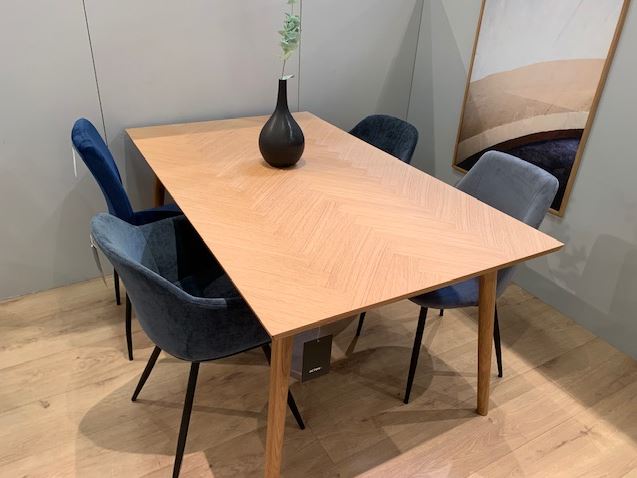 eiken eettafel visgraat cm - meubelen / mango meubelen | Aktie Wonen.nl