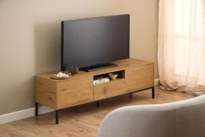 images/productimages/small/101-eiken-kleur-tv-meubel-140-cm-01.jpg