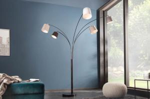 images/productimages/small/staande-lamp-205cm-met-diverse-gekleurde-lampenkappen-1.jpg