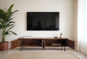 mat wit tv meubel - open