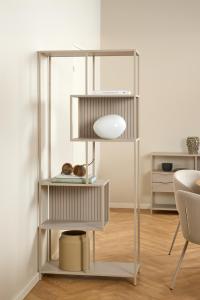 images/productimages/small/wandkast-vakkenkast-beigegrijs-2.jpg