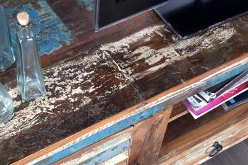 tv meubel gerecycled hout detailfoto van blad