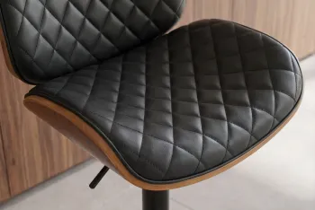 Barkruk walnootbruin met zwarte bekleding