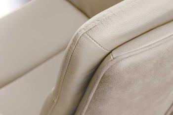 George eetkamerstoel beige leder met microvezel