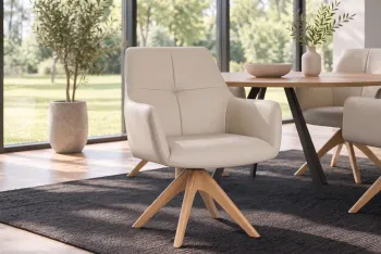draaibare eetkamerstoel beige leder met houten poten