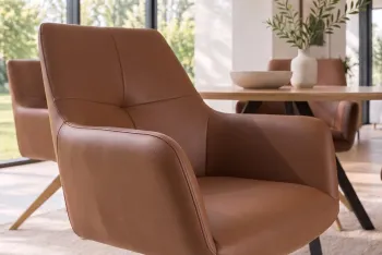 draaibare eetkamerstoel cognac leder met houten poten