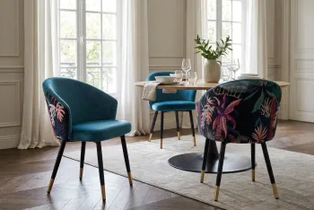 Stoel blauw velvet met jungle patronen