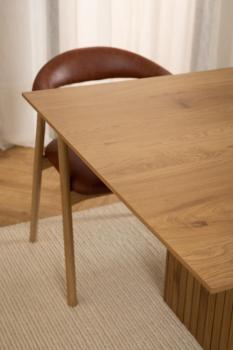 Eettafel eiken kleur met lamellen look 210 cm