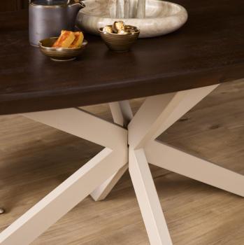Deens ovale eettafel donkerbruin met zandbeige poten 160 cm