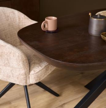 Bruine deens ovale eettafel 160 cm