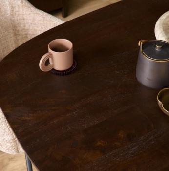 Bruine deens ovale eettafel 160 cm