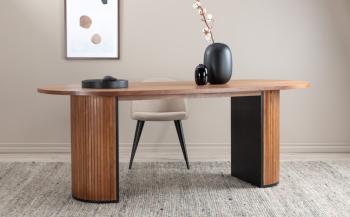 Ronde eettafel walnoot 130 cm sfeerbeeld