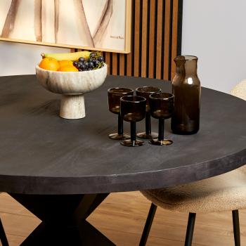 ronde tafel mango zwart 130 cm en 4 stoelen wit