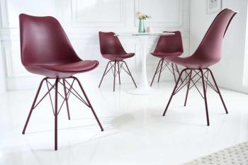 Scandinavische stoel rood