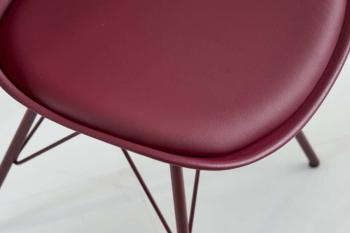 Scandinavische stoel rood