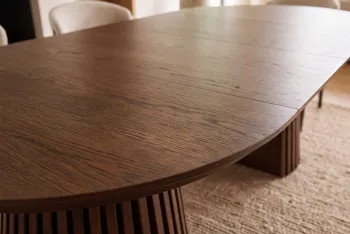 Uitschuifbare ronde tafel donkerbruin eiken kleur 120-200 cm